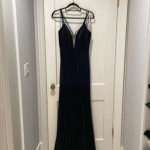 Stunning Jovani vneck dress gown size 8 nwt navy mesh New York retails 900
